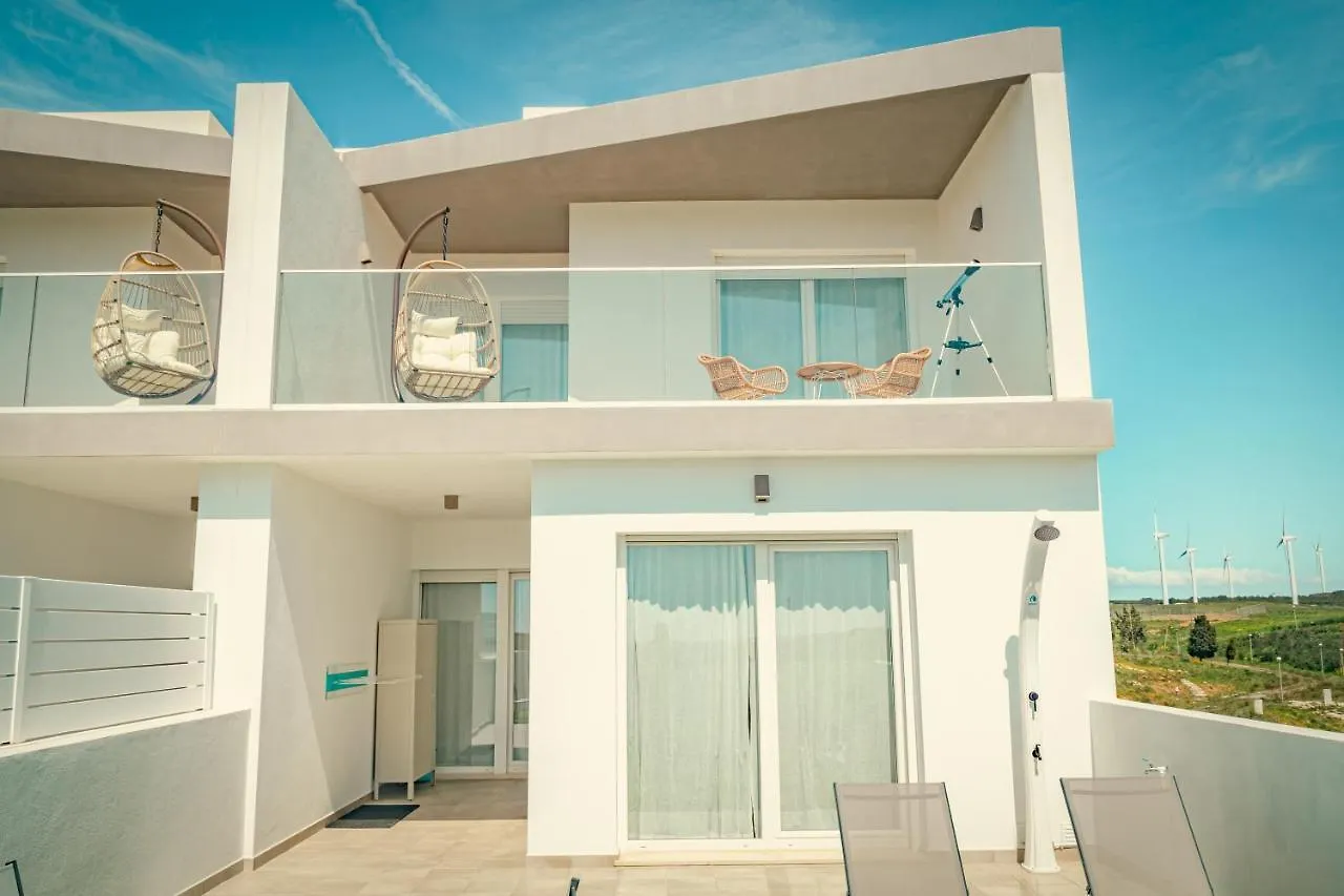Wayra Lodge Samay A Different Sunset Every Day Raposeira  Semesterbostad Raposeira (Faro)