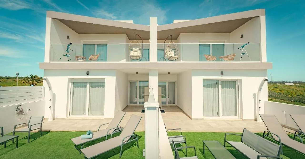 Holiday home Wayra Lodge Samay A Different Sunset Every Day Raposeira  Portugal
